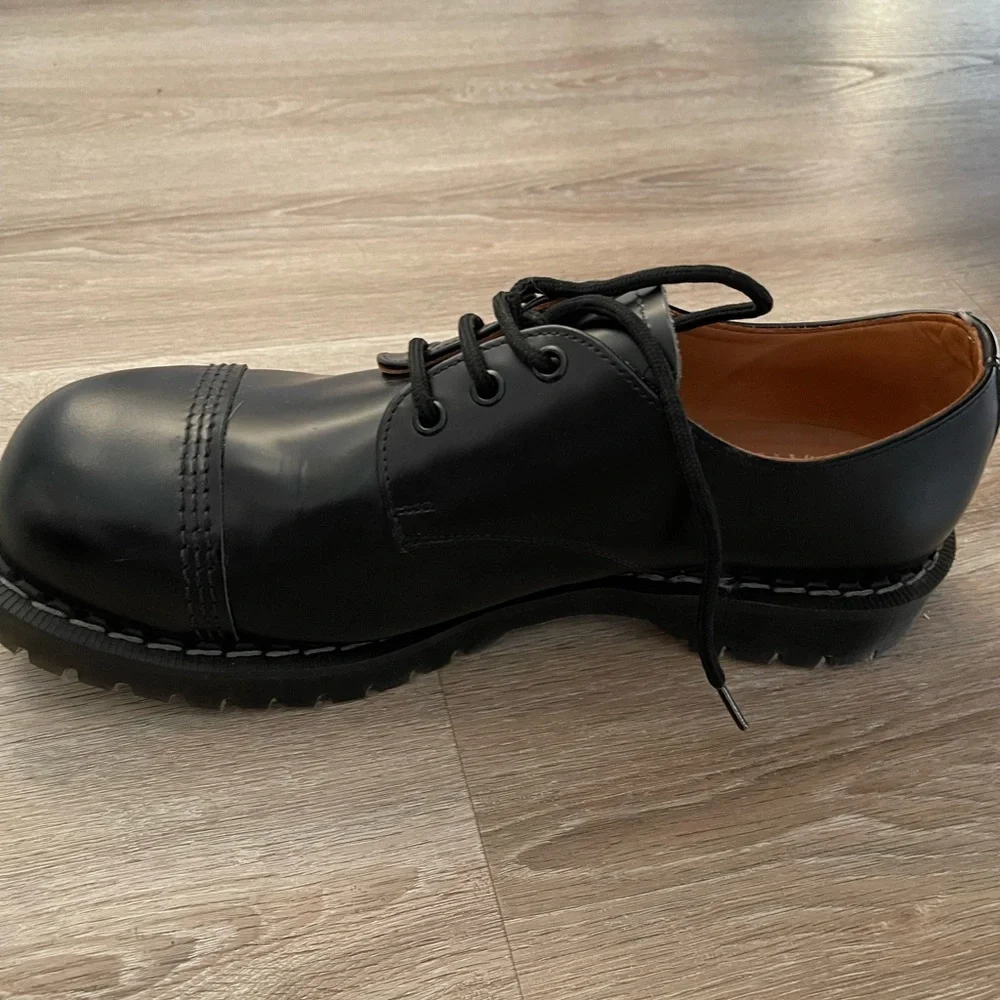 All Saints Black Leather Oxfords - Picture 6 of 8